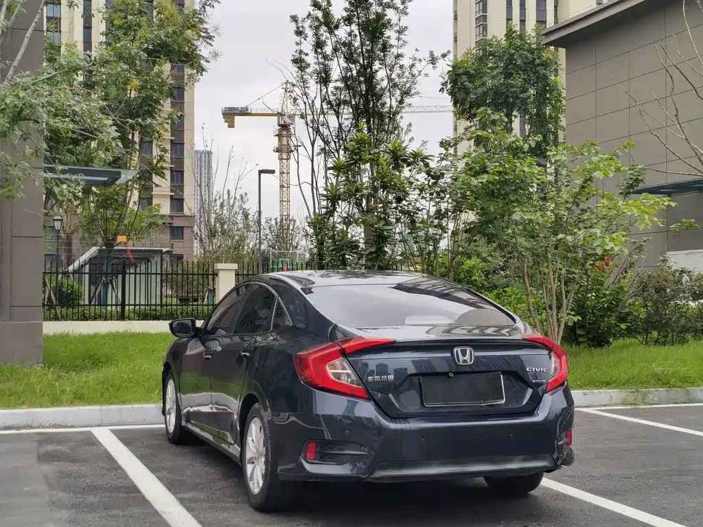 Honda Civic — миниатюра 9