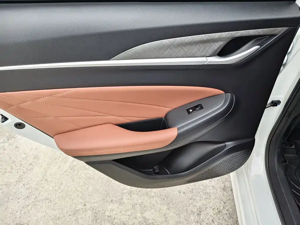 Changan Eado — миниатюра 10