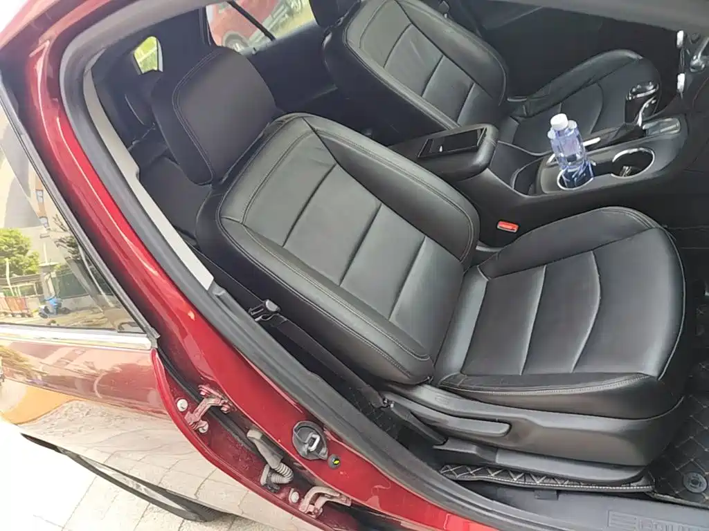 Chevrolet Equinox — миниатюра 25