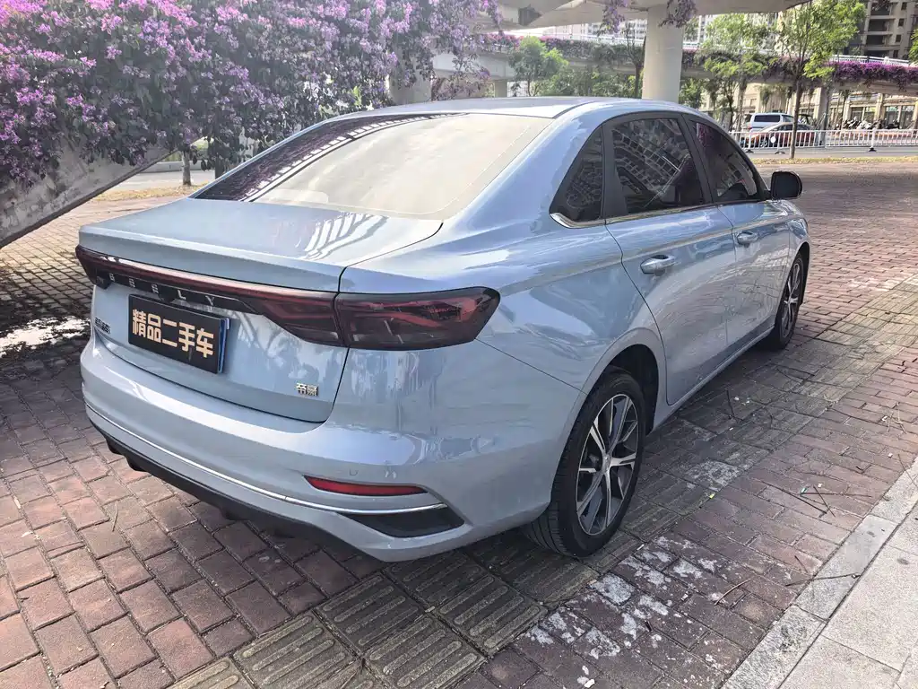 Geely Emgrand — миниатюра 14