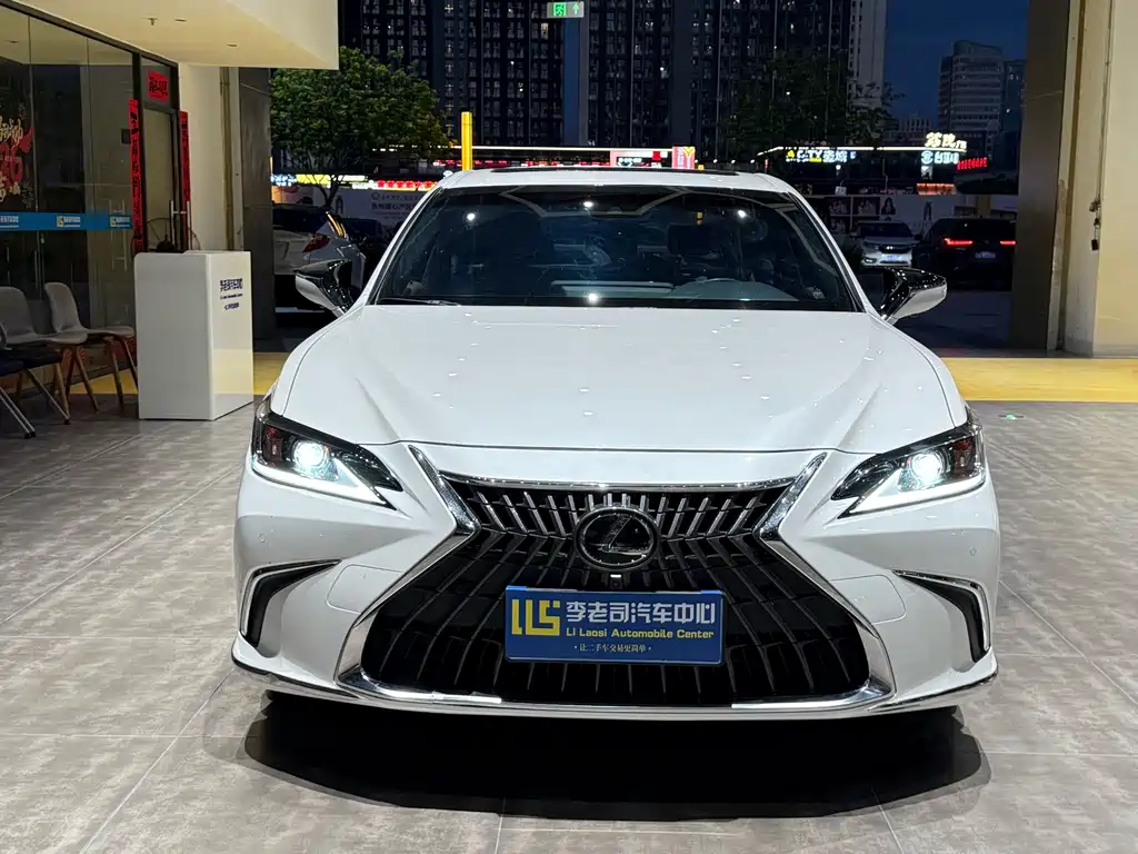Lexus ES — миниатюра 3