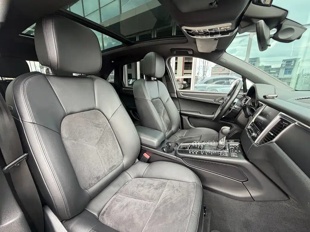Porsche Macan — миниатюра 15