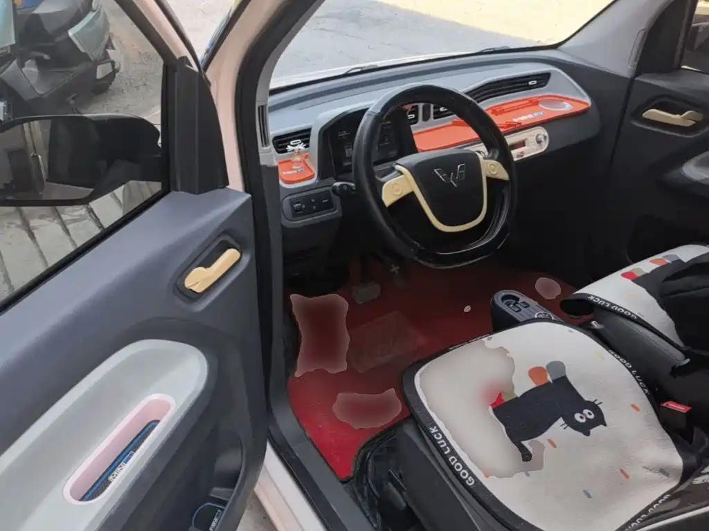 Wuling MINIEV — миниатюра 16