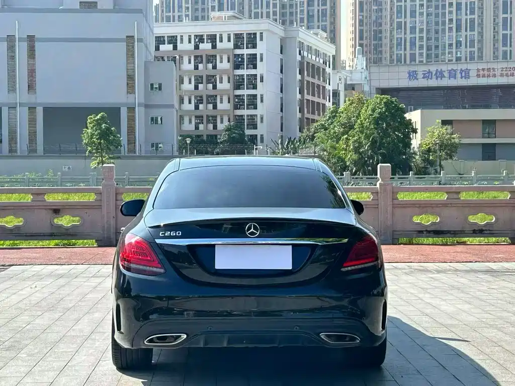 Mercedes-Benz C-Class — миниатюра 8