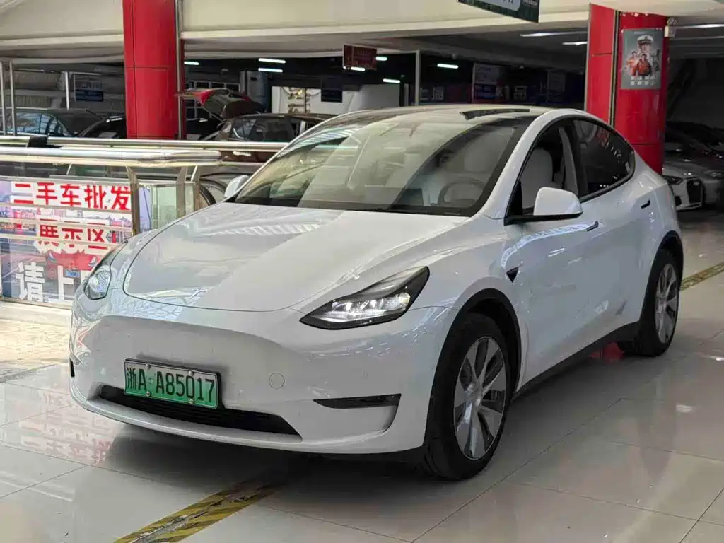 Tesla Model Y 2022