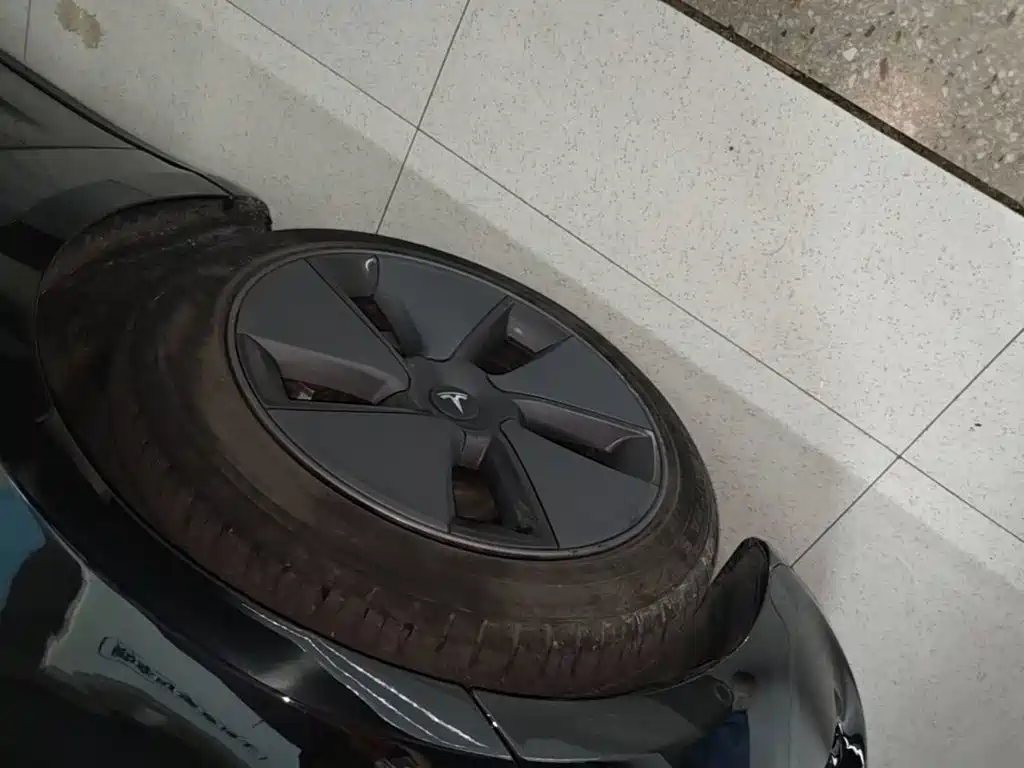 Tesla Model 3 — миниатюра 23