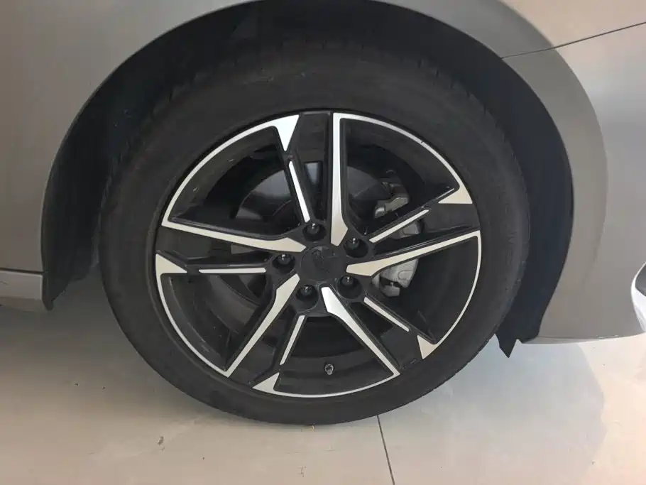Geely Binrui — миниатюра 6