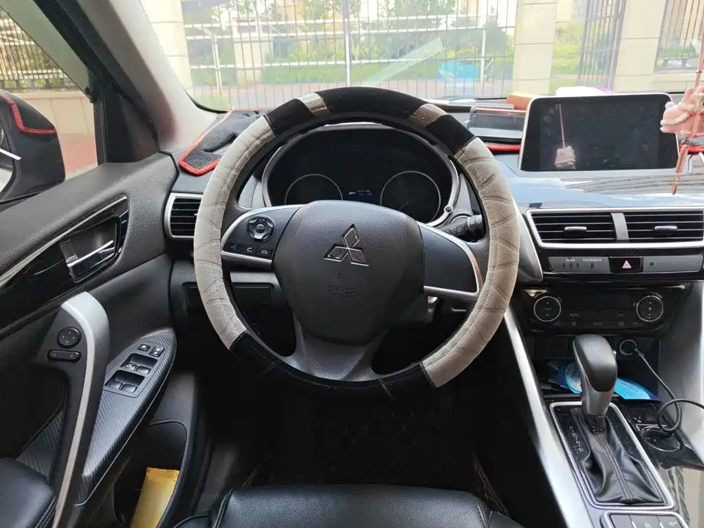 Mitsubishi Eclipse Cross — миниатюра 6