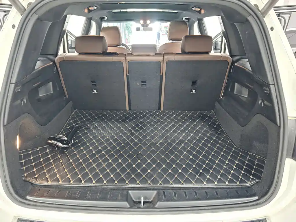 Mercedes-Benz GLB — миниатюра 8
