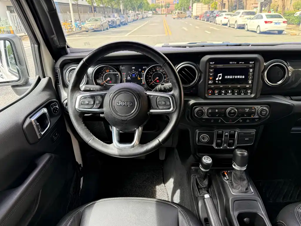 Jeep Wrangler — миниатюра 13