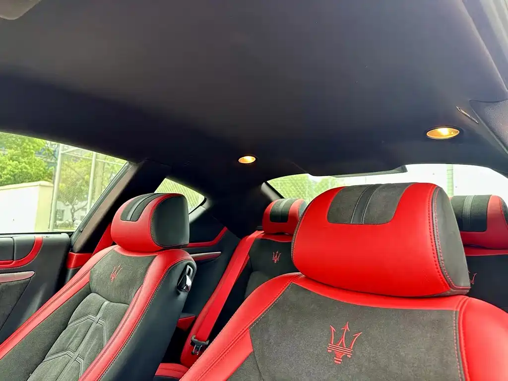 Maserati GranTurismo — миниатюра 24