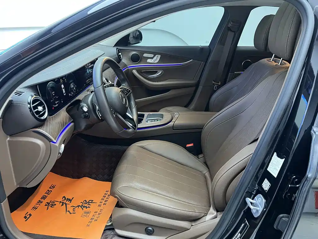 Mercedes-Benz E-Class — миниатюра 6