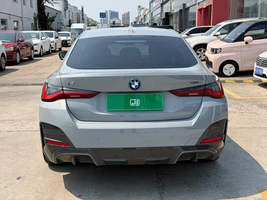 BMW i4 — миниатюра 14