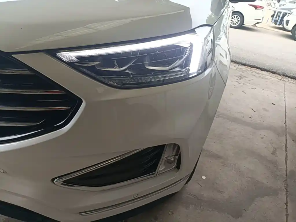 Ford Edge — миниатюра 24