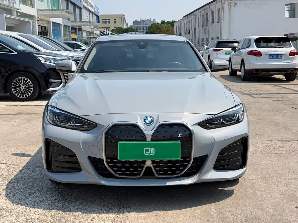 BMW i4 — миниатюра 2