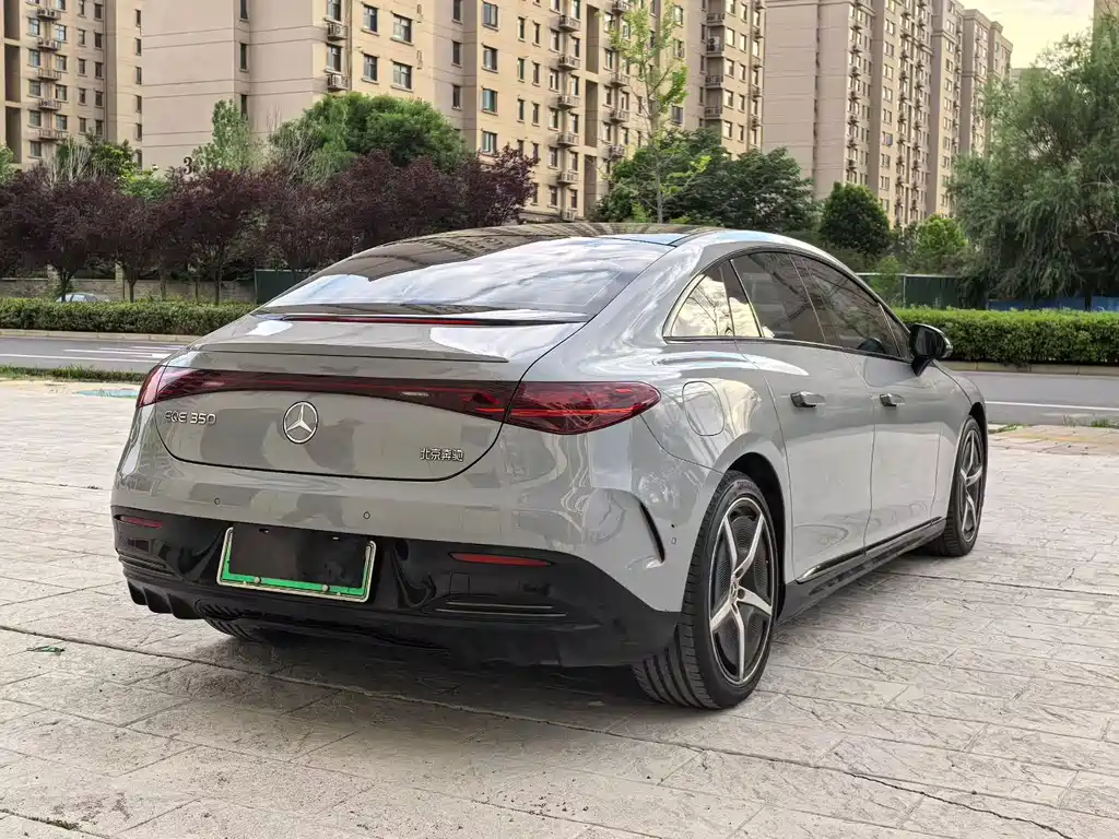 Mercedes-Benz EQE 2022 350