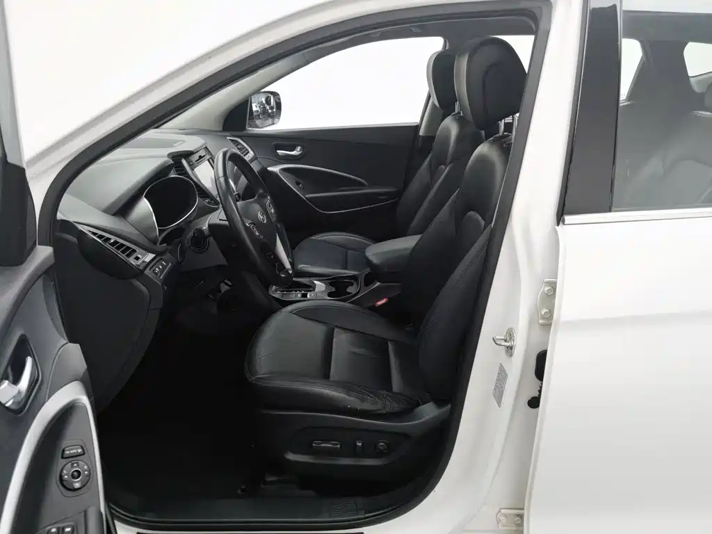 Hyundai Santa Fe — миниатюра 10