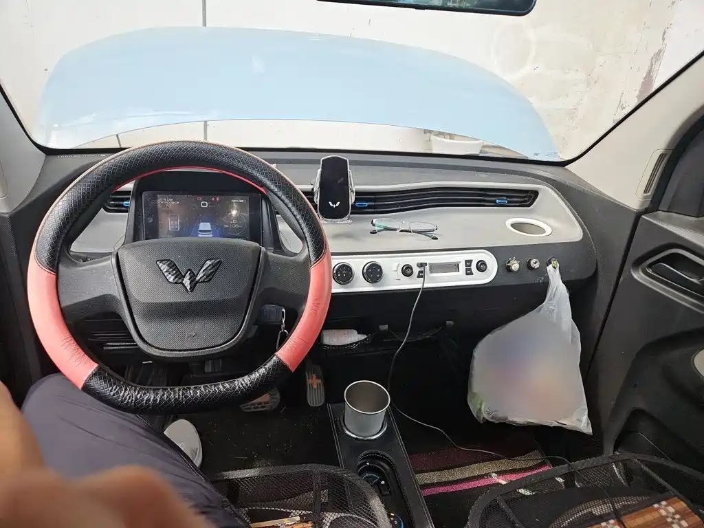 Wuling MINIEV — миниатюра 13