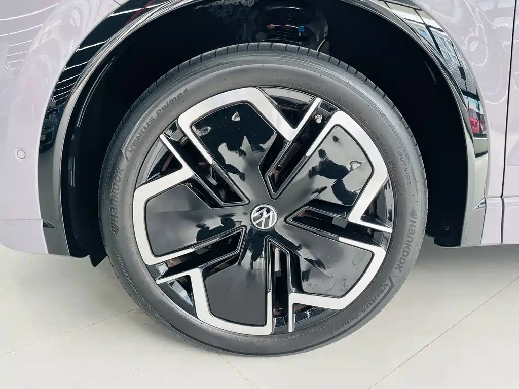 Volkswagen Tiguan L — миниатюра 3