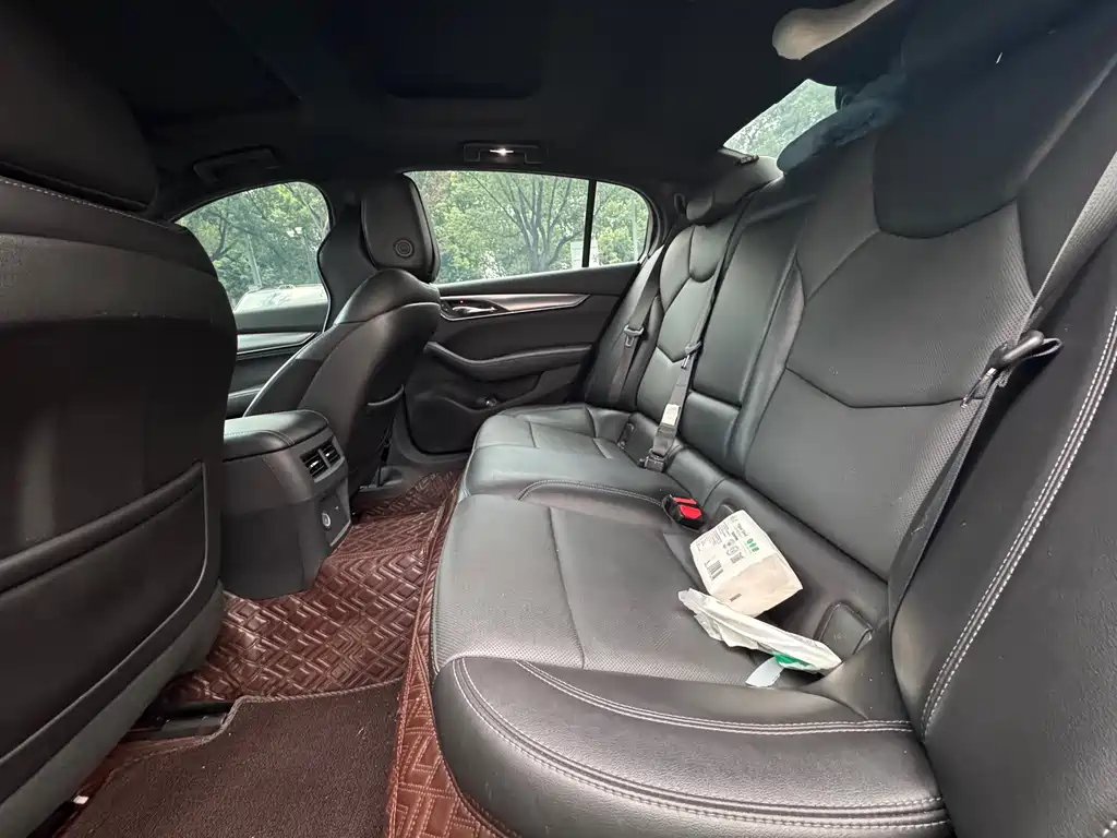 Cadillac CT5 — миниатюра 6