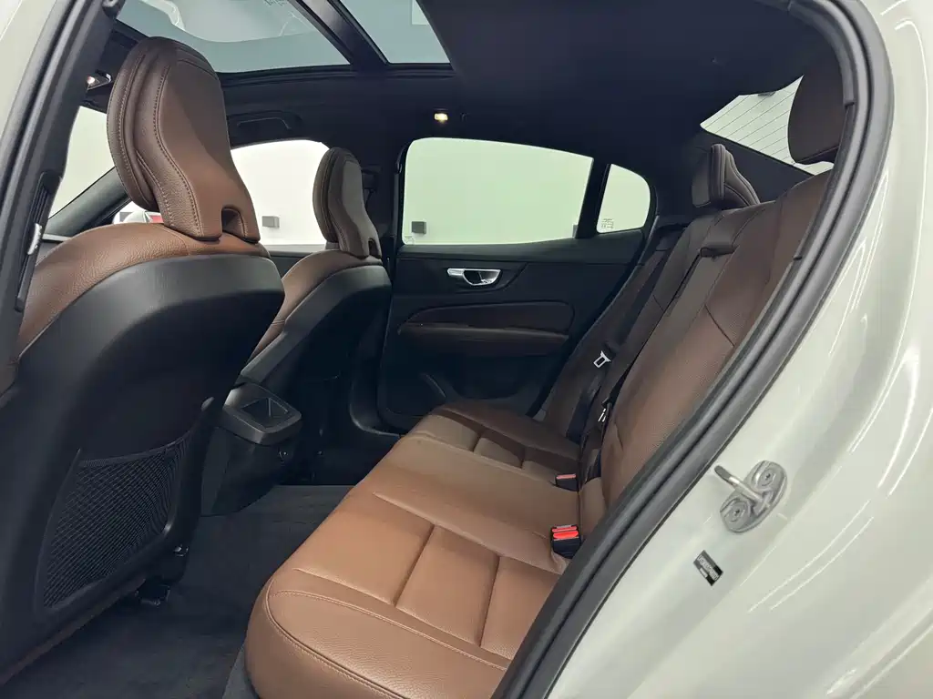 Volvo S60 — миниатюра 5