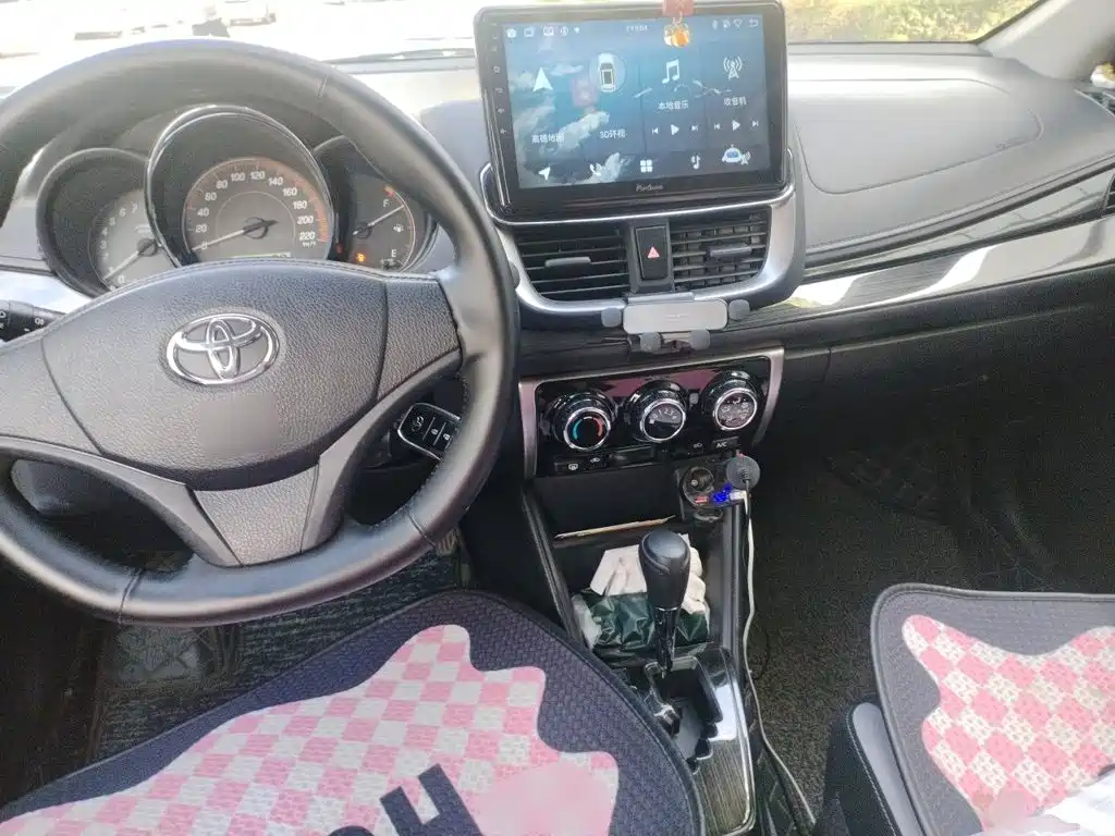 Toyota Yaris L — миниатюра 5