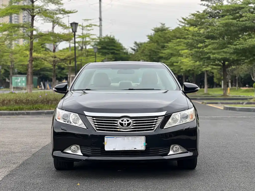 Toyota Camry — миниатюра 2