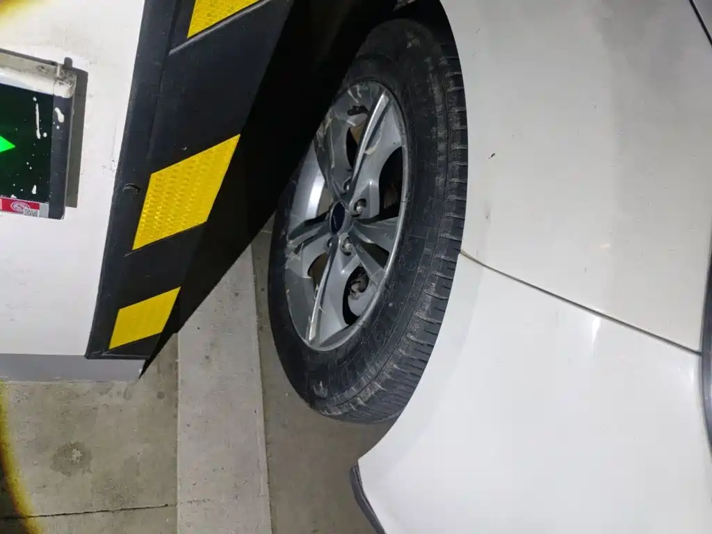 Ford Focus — миниатюра 10