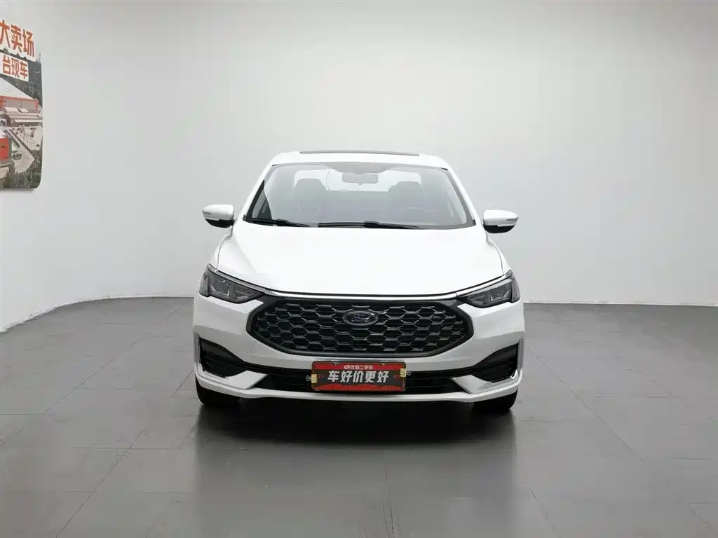 Ford Escort 2021 1.5L AT