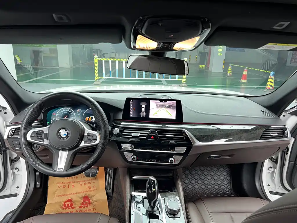 BMW 5 Series — миниатюра 5