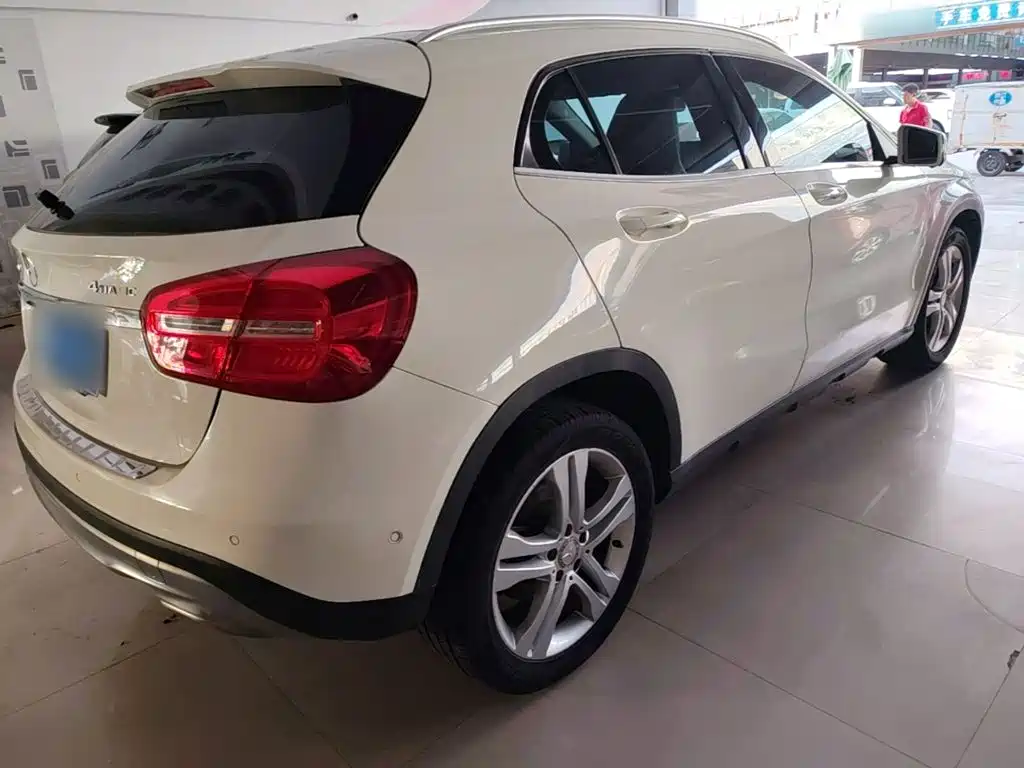 Mercedes-Benz GLA (Import) — миниатюра 7
