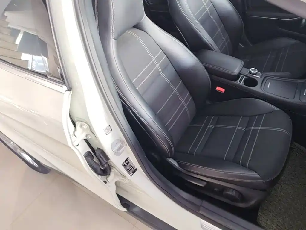 Mercedes-Benz GLA (Import) — миниатюра 25