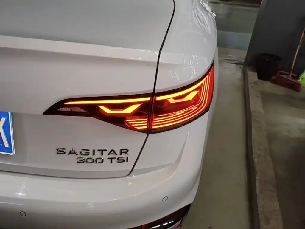 Volkswagen Sagitar — миниатюра 8
