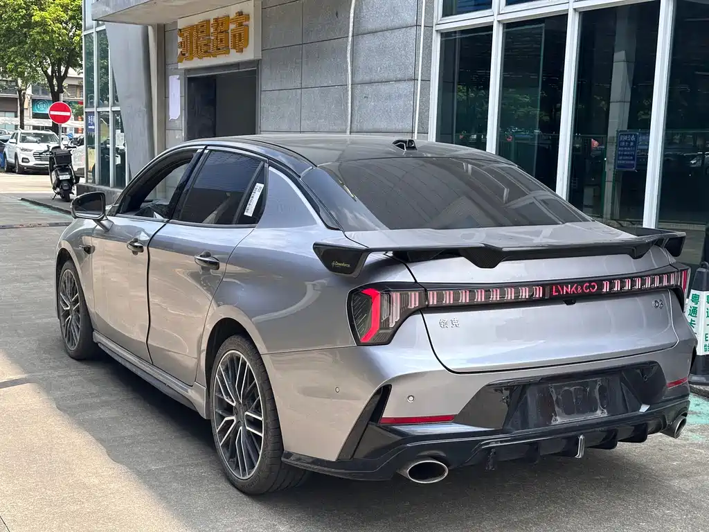 Lynk & Co 03 — миниатюра 7