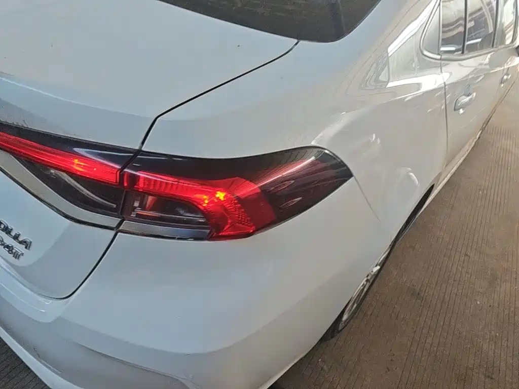 Toyota Corolla — миниатюра 8