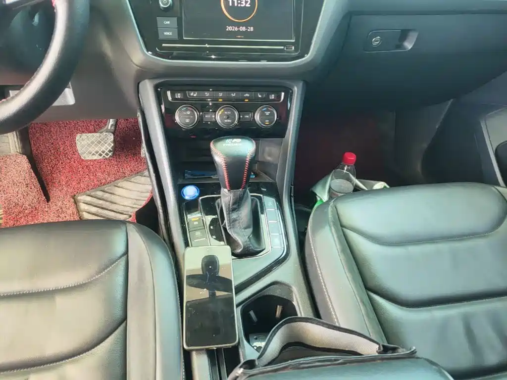 Volkswagen Tiguan L — миниатюра 14