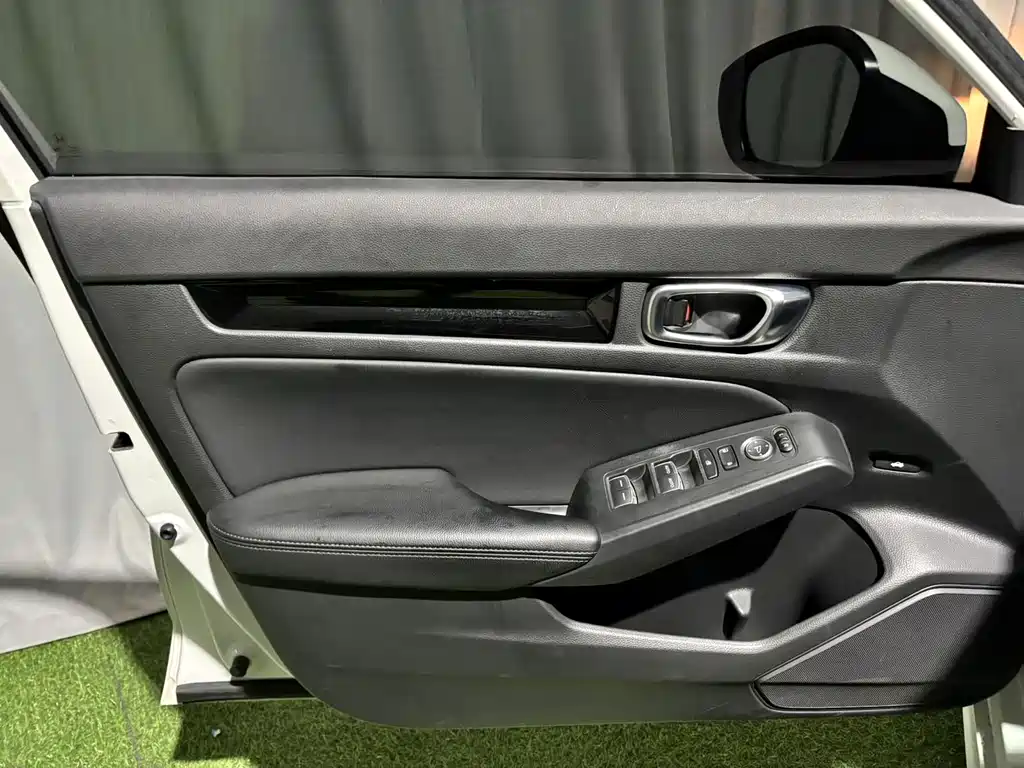 Honda Civic — миниатюра 7