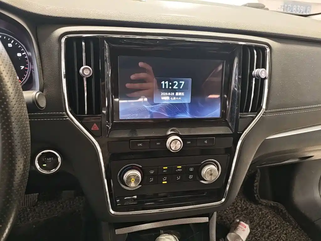 Roewe Roewe i6 Classic — миниатюра 13