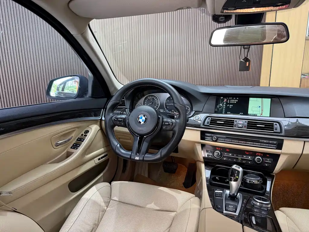 BMW 5 Series — миниатюра 19
