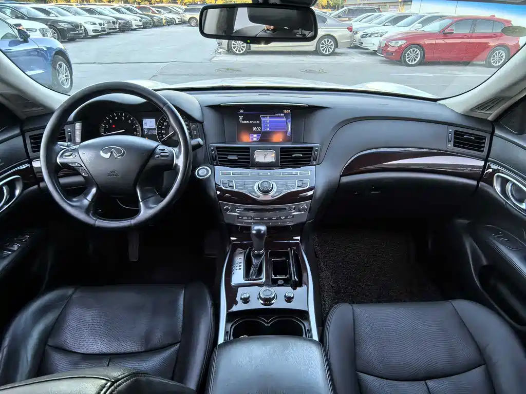 Infiniti Q70 — миниатюра 15