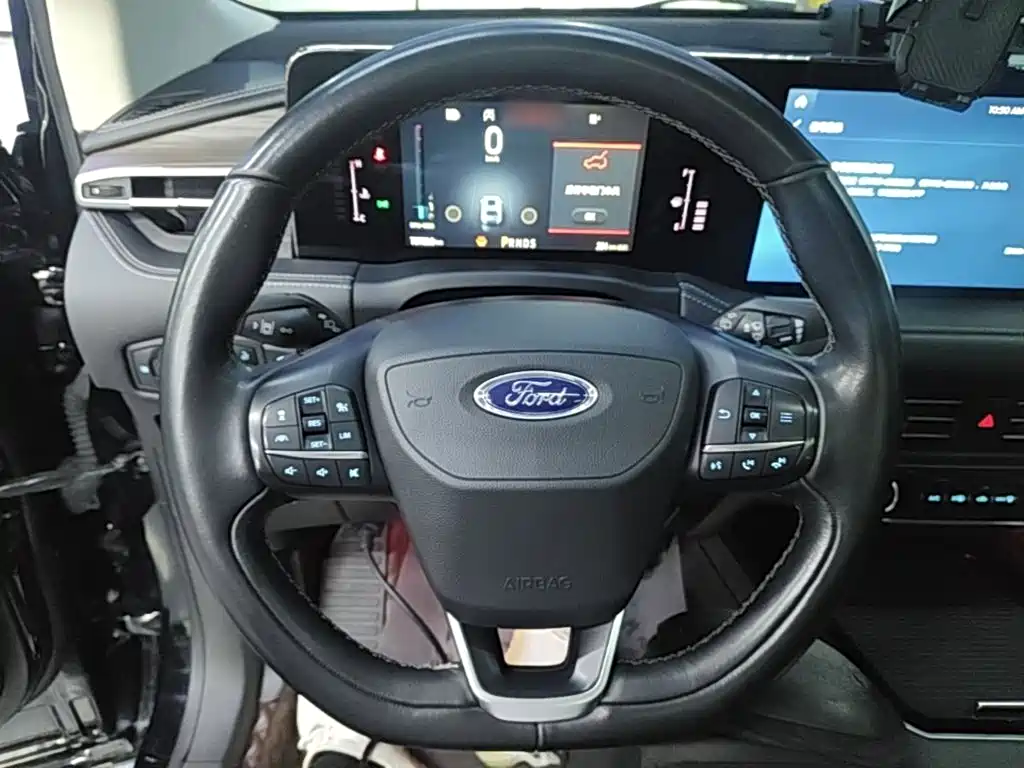 Ford Edge — миниатюра 11