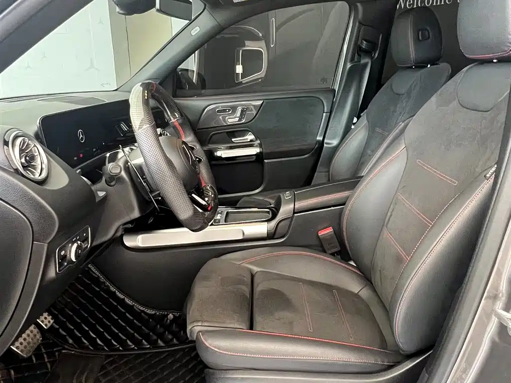 Mercedes-Benz GLB AMG — миниатюра 9