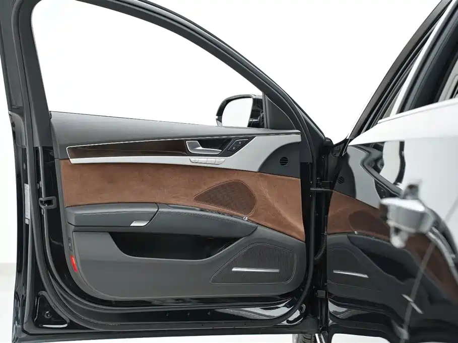 Audi A8 2014