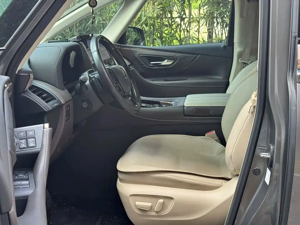 Toyota Vellfire — миниатюра 17