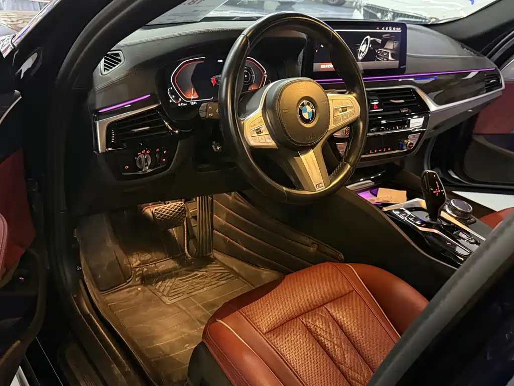 BMW 5 Series — миниатюра 16
