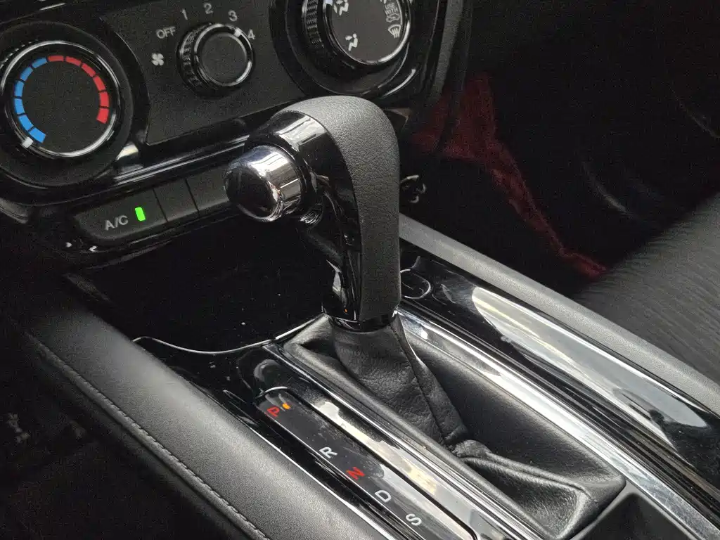 Honda Vezel — миниатюра 17