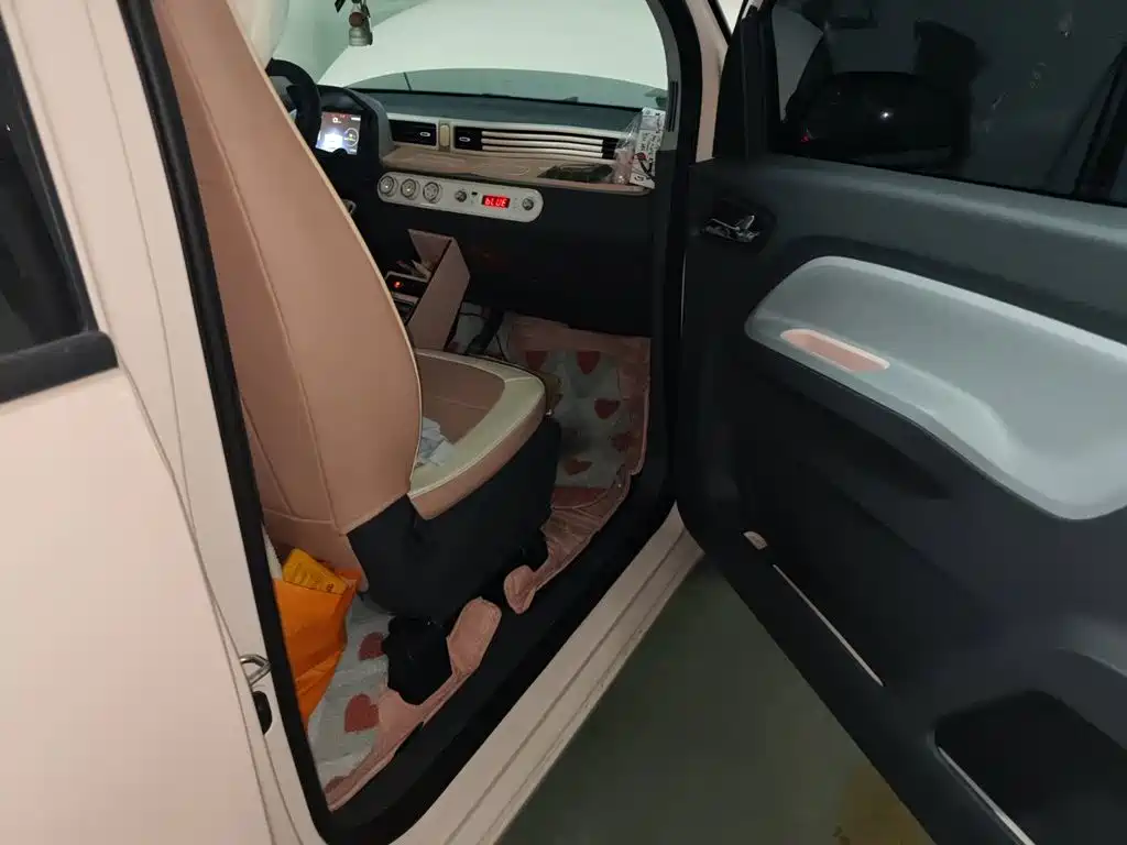 Wuling MINIEV — миниатюра 19