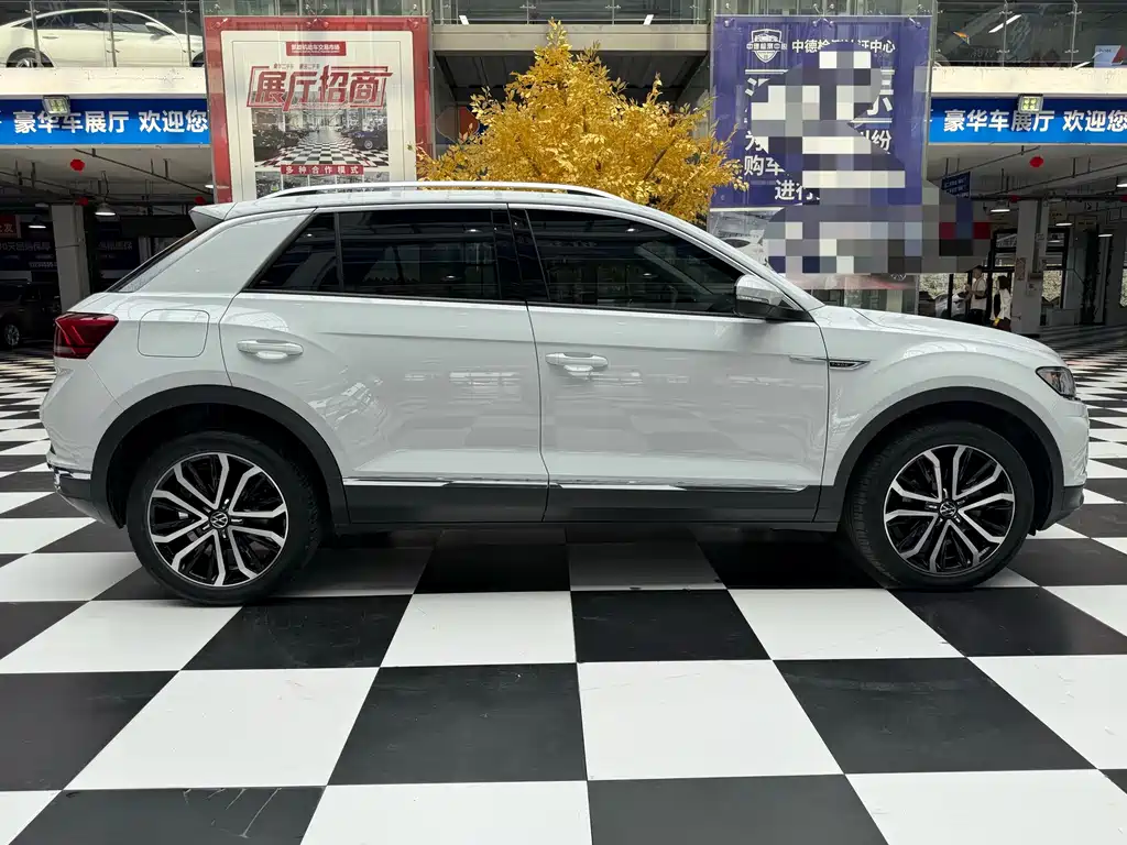 Volkswagen T-Roc — миниатюра 8