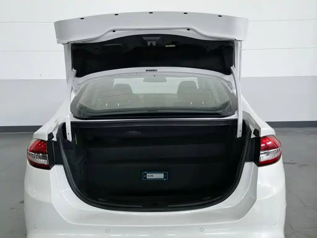 Ford Mondeo New Energy — миниатюра 16