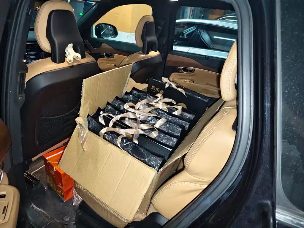 Volvo XC90 — миниатюра 9